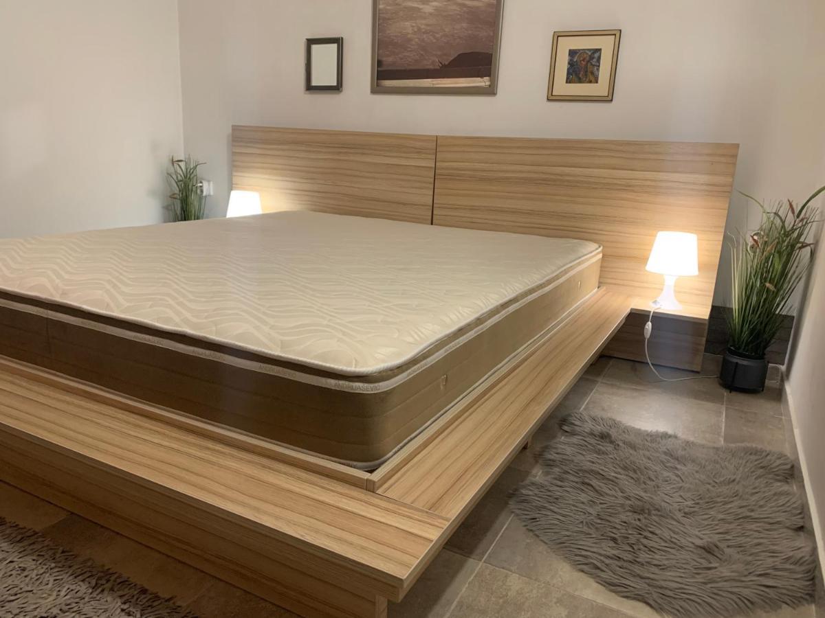 A6 Apartment Novi Sad Esterno foto