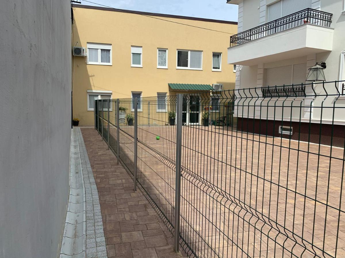 A6 Apartment Novi Sad Esterno foto